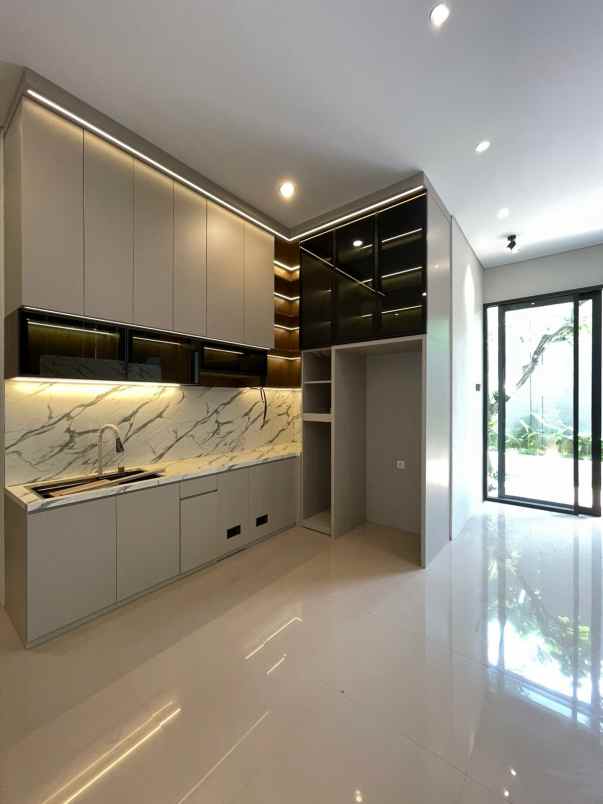 dijual rumah purwomartani kalasan