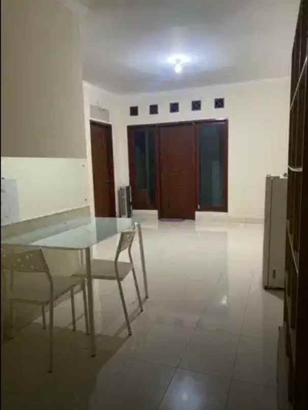 dijual rumah raffless hills cibubur