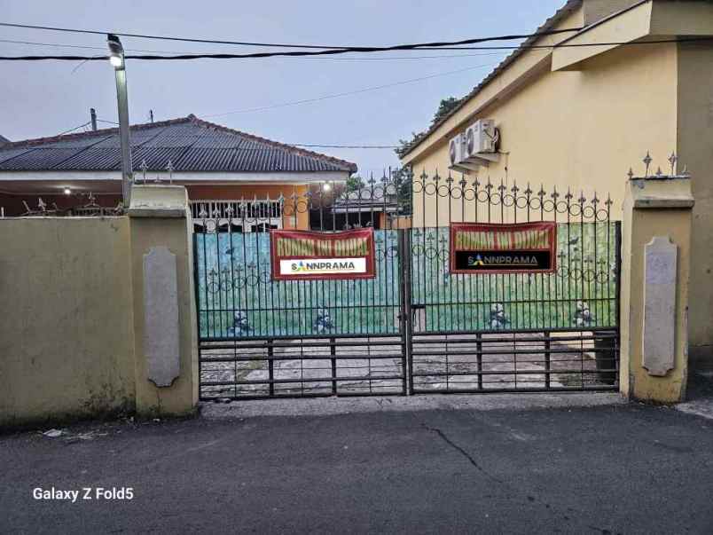 dijual rumah rangkapan jaya pancoran