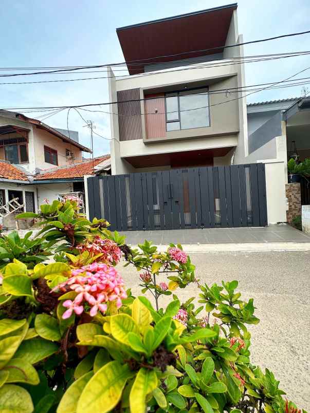 dijual rumah rawamangun