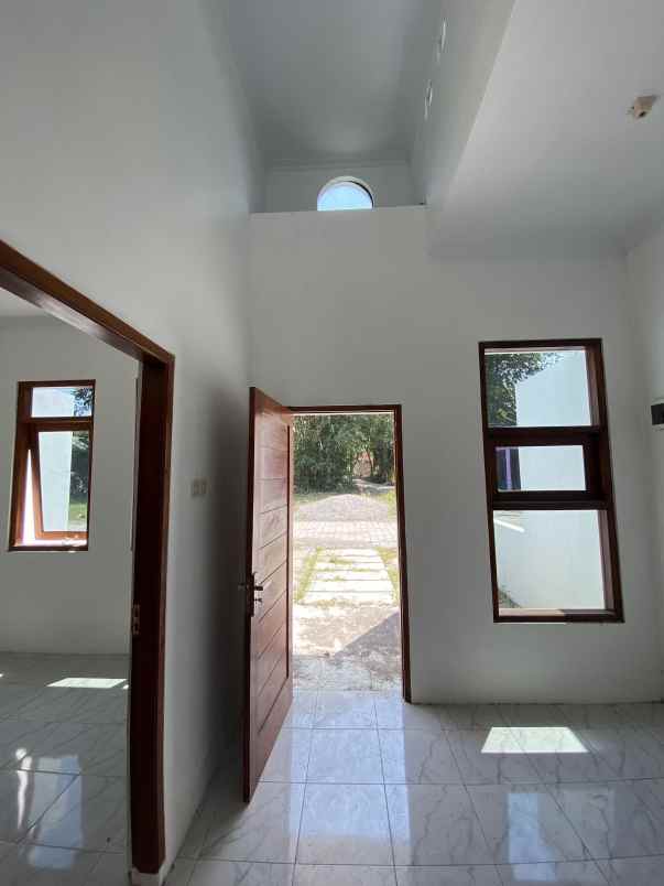 dijual rumah rumah griya candi asri