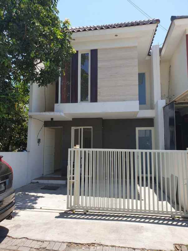 dijual rumah rungkut asri