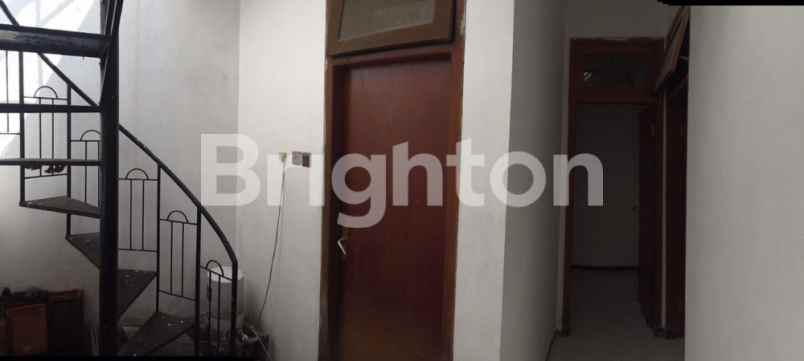 dijual rumah rungkut barata