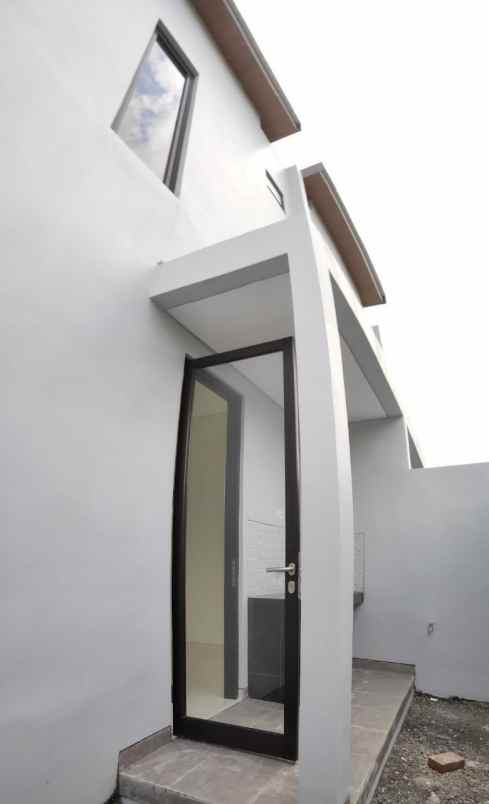 dijual rumah safira gold