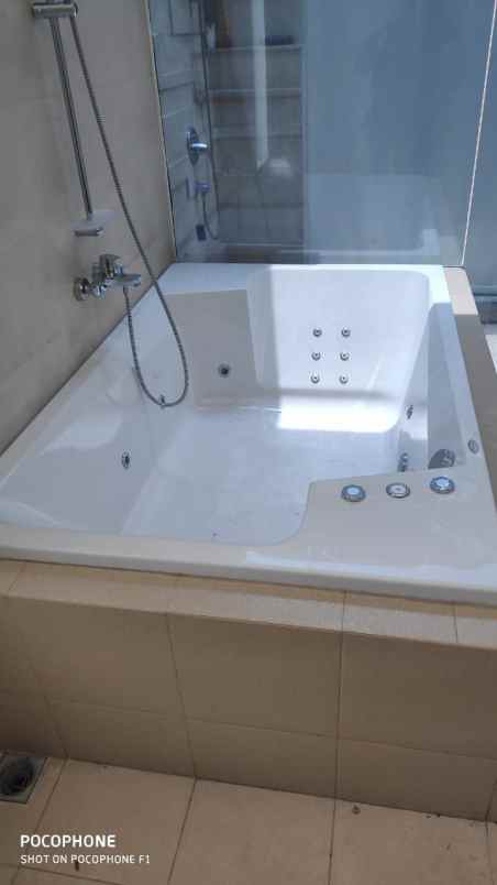 dijual rumah san antonio
