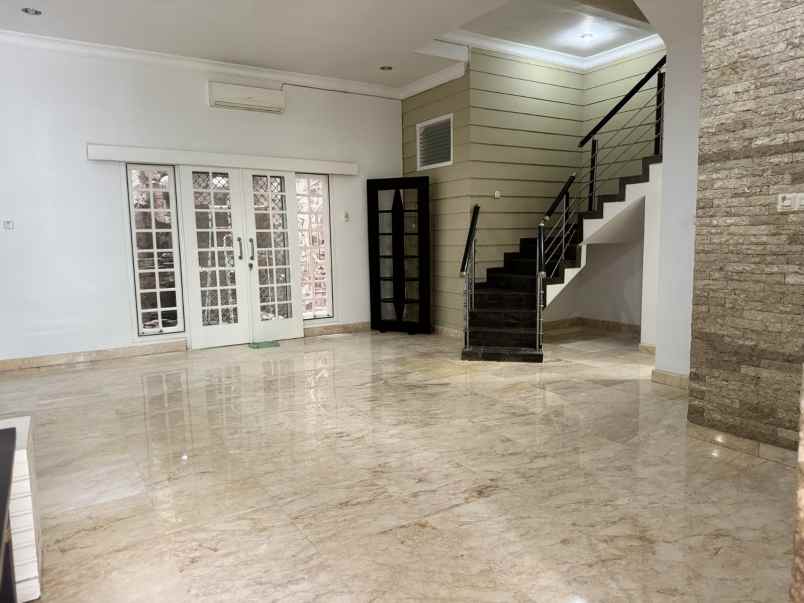 dijual rumah san diego pakuwon city