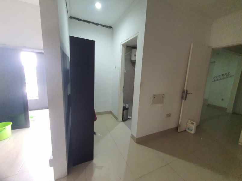 dijual rumah sawah lama ciputat