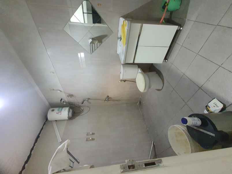 dijual rumah sawah lama ciputat