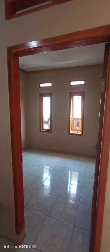 dijual rumah second di citayam