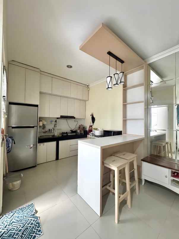 dijual rumah secondary dalam twonhouse siap huni