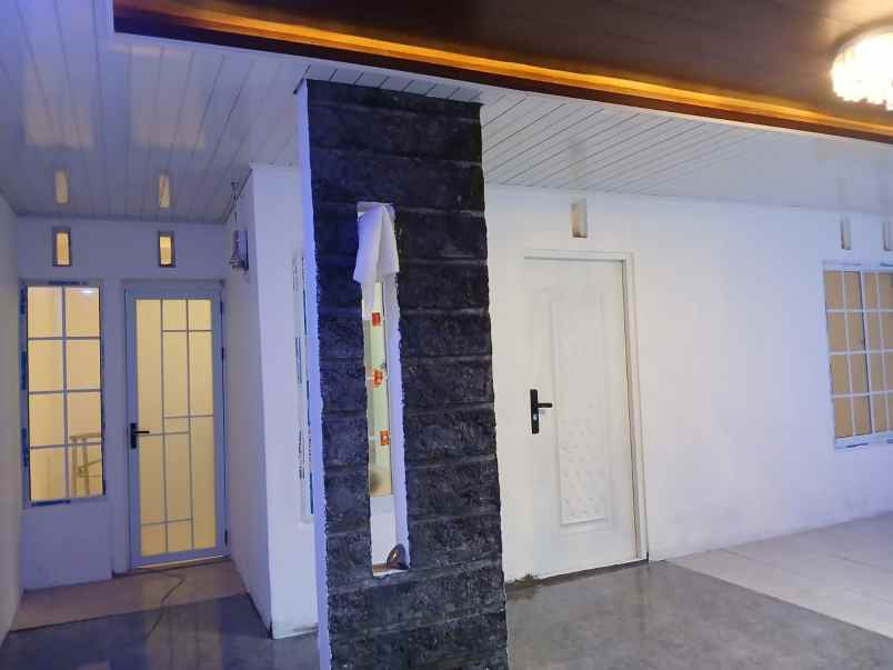 dijual rumah sendangmulyo raya