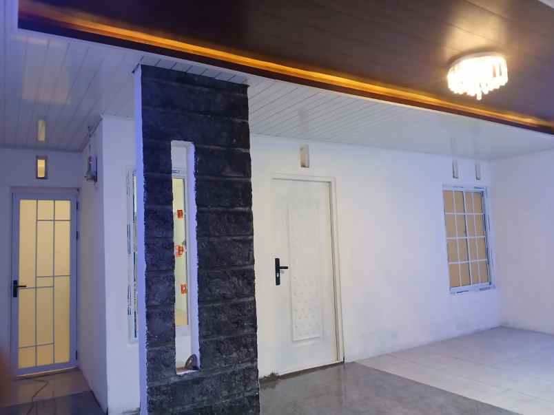 dijual rumah sendangmulyo raya