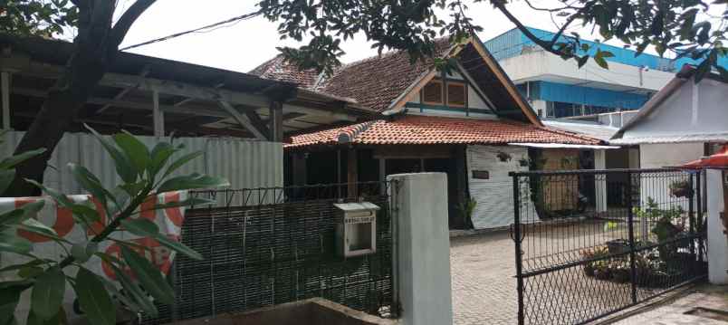dijual rumah senen jakarta pusat