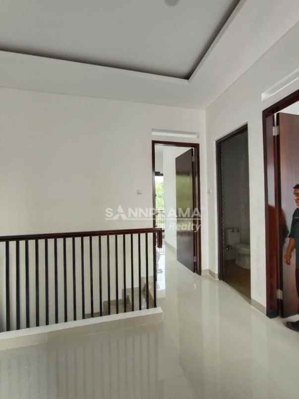 dijual rumah sentul