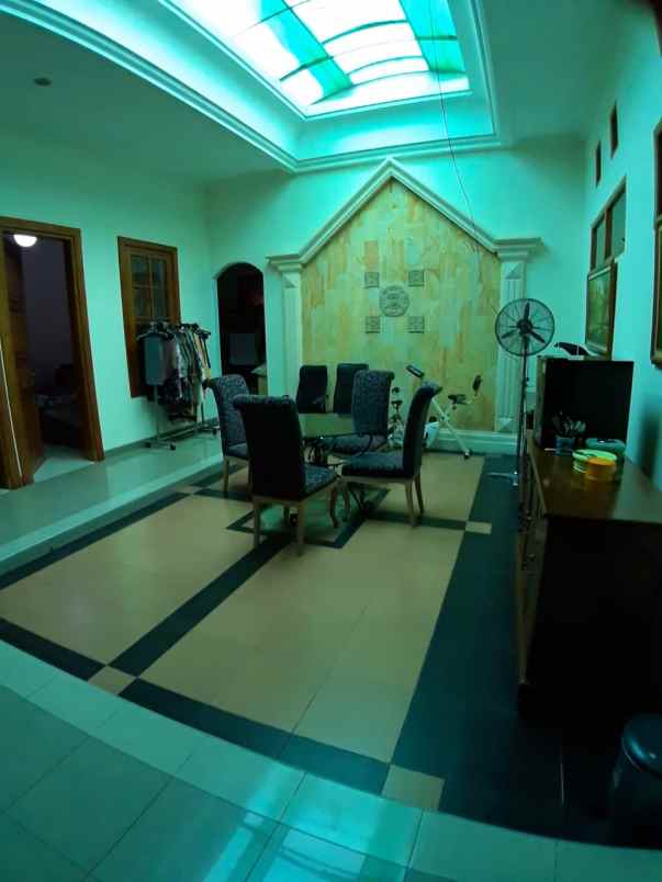 dijual rumah siap huni