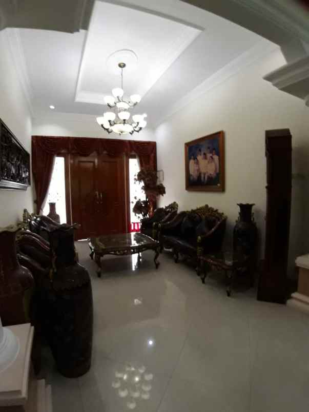 dijual rumah siap huni