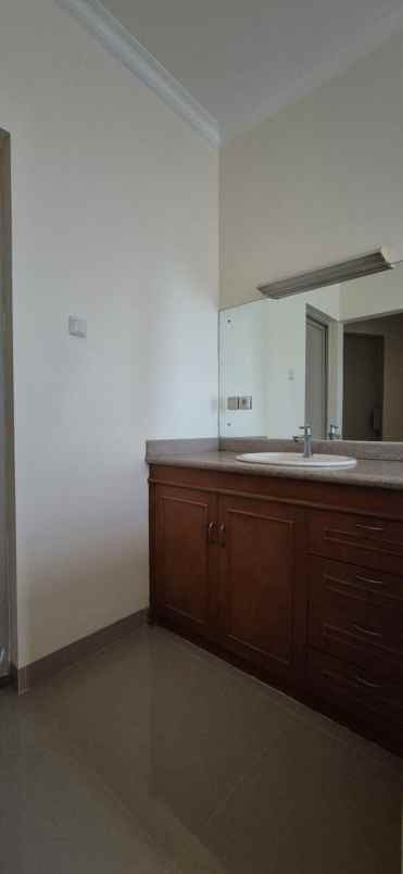dijual rumah siap huni citra gran cibubur