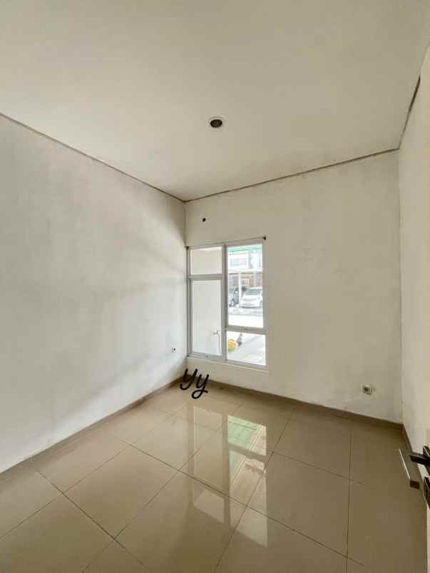 dijual rumah siaphuni di metland menteng dalam cluster