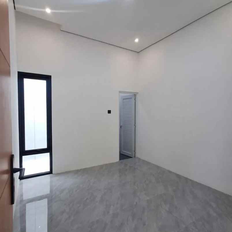 dijual rumah sleman city hall