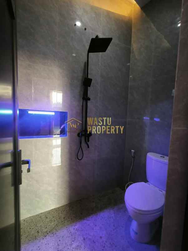 dijual rumah sumberadi