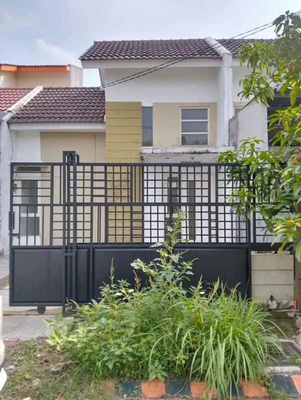 dijual rumah surya breeze