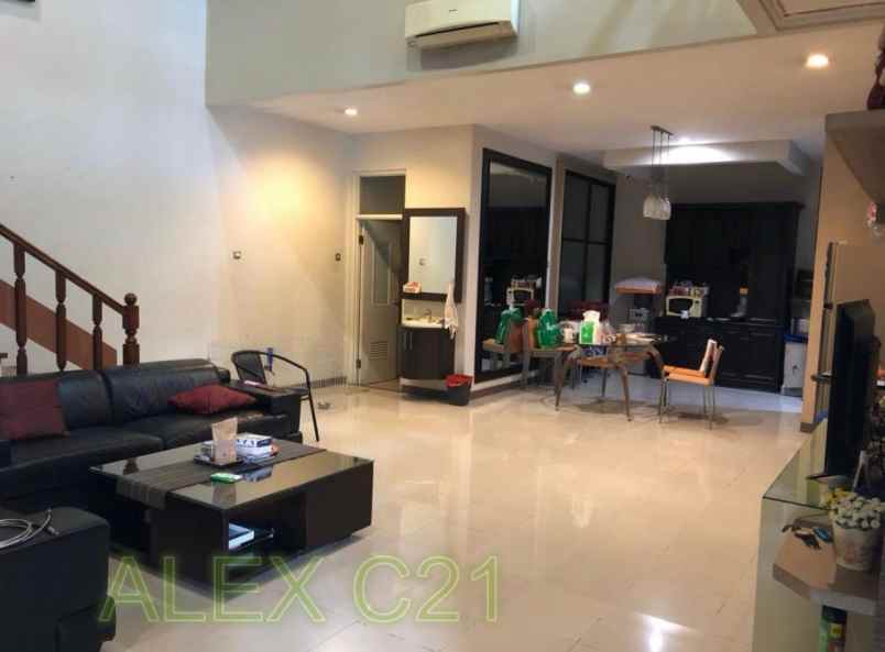 dijual rumah taman aries meruya utara