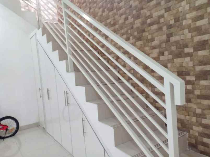 dijual rumah taman cimanggu