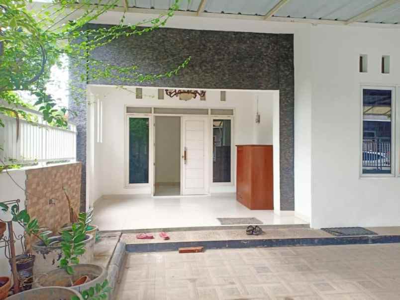 dijual rumah taman cimanggu