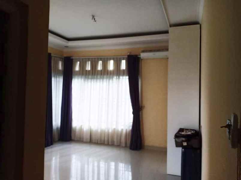 dijual rumah taman cimanggu