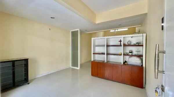 dijual rumah taman international 1