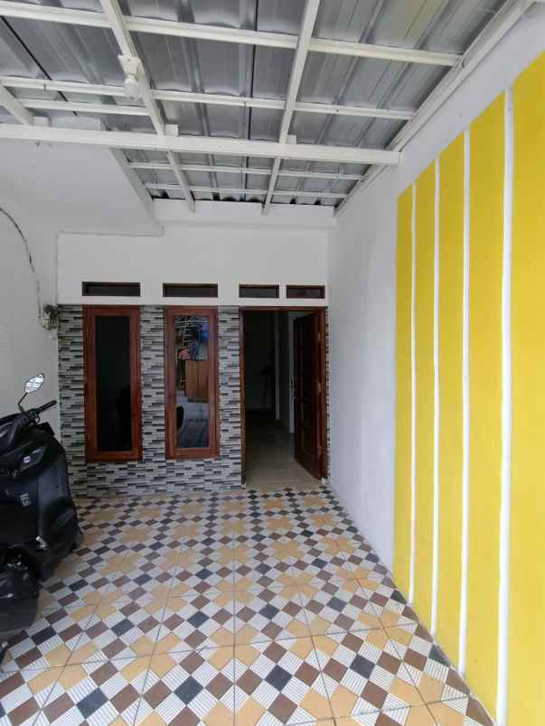 dijual rumah taman raya tambun selatan