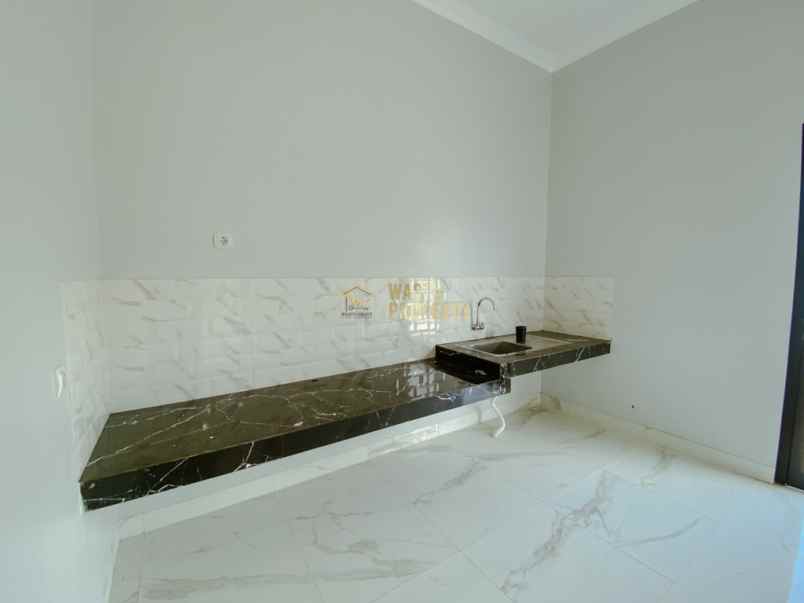 dijual rumah tamanmartani kalasan