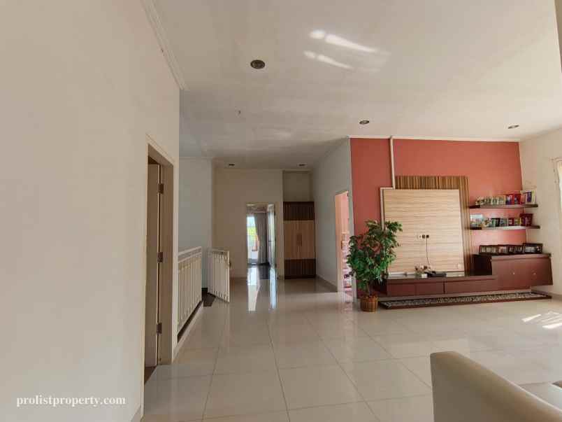 dijual rumah tambaksogra