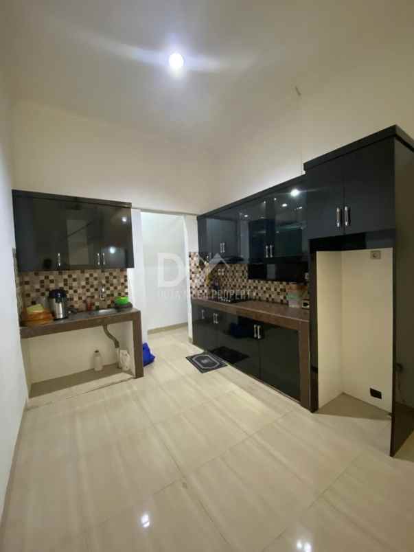 dijual rumah tempat usaha di nusa loka bsd city