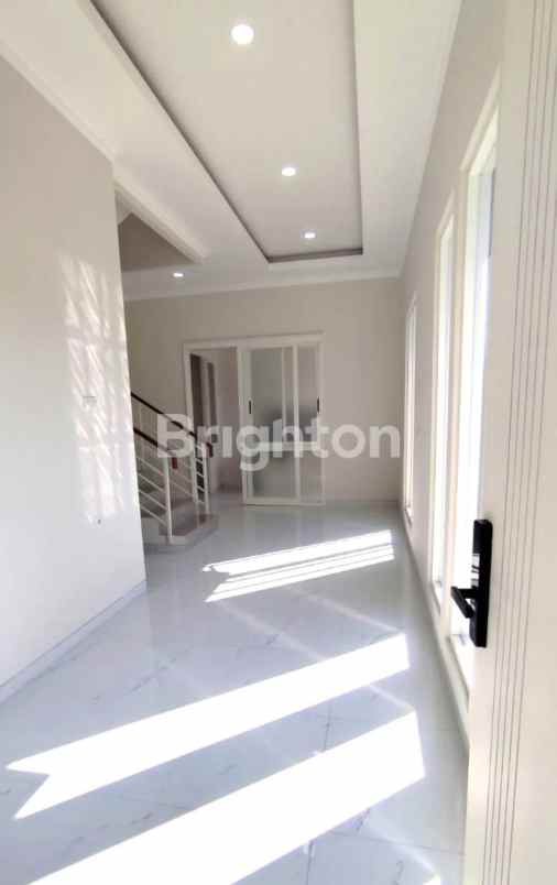 dijual rumah tenggilis tengah