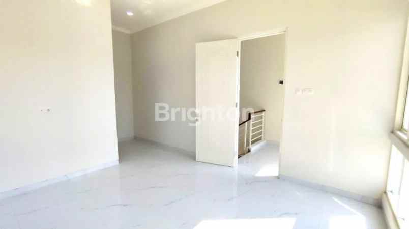 dijual rumah tenggilis tengah