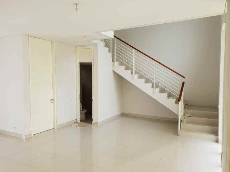 dijual rumah the mansion pakuwon indah