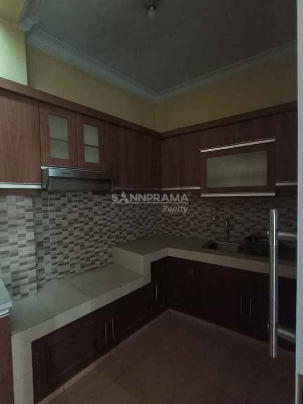 dijual rumah tirtajaya depok