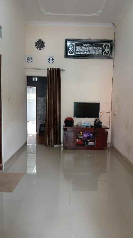 dijual rumah tirtonirmolo