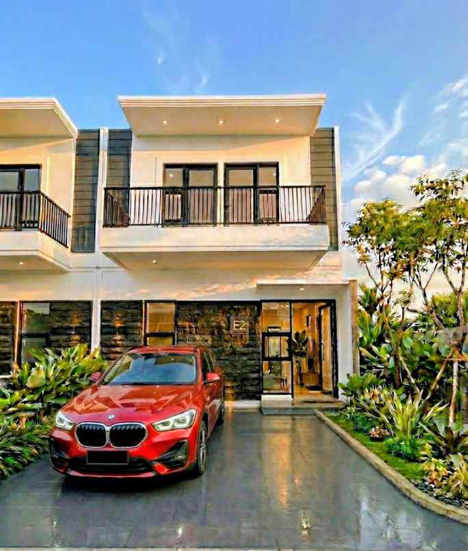 dijual rumah villa mewah klasik di dago bandung