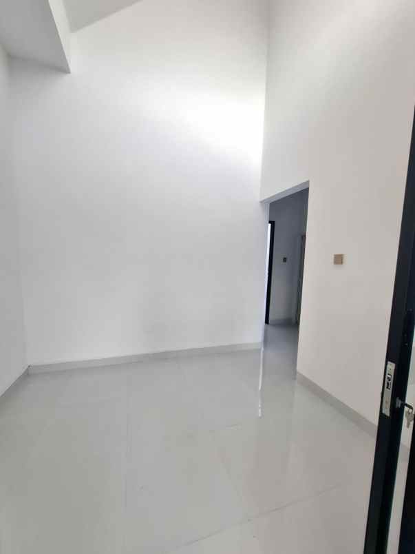dijual rumah wirokerten