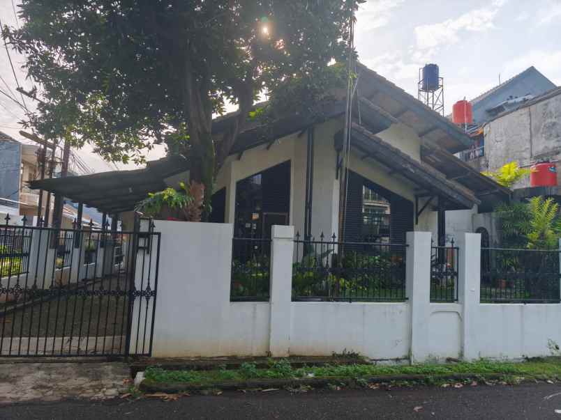 dijual tanah puri indah