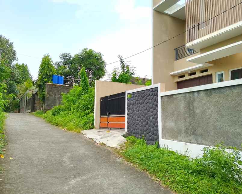 dijual tanah sembego maguwoharjo kec