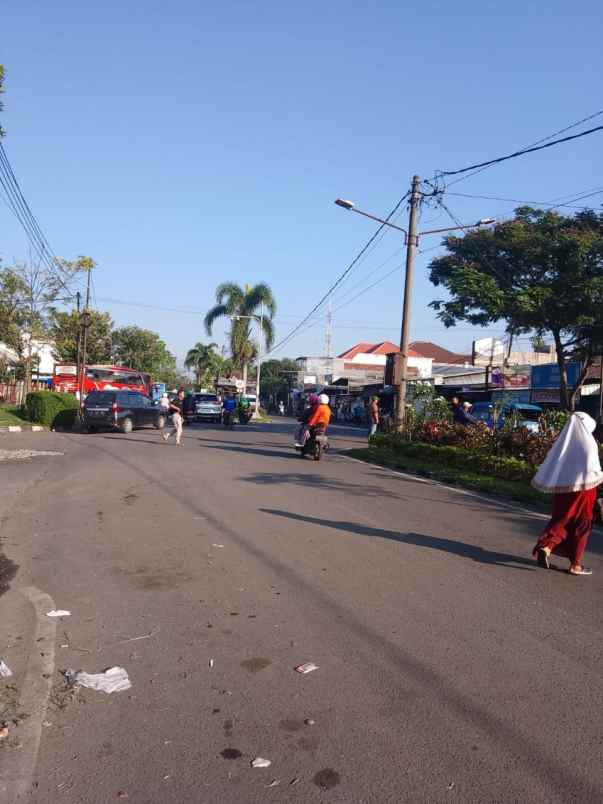 dijual tempat usaha strategis