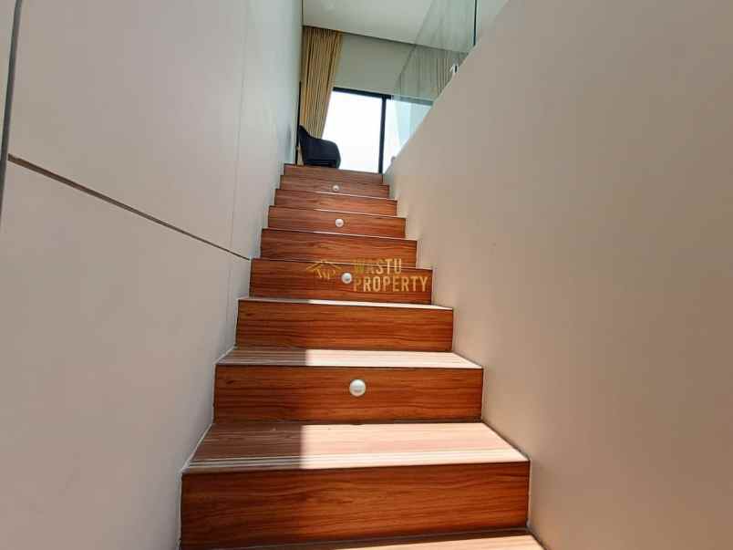 dijual villa sariharjo ngaglik sleman