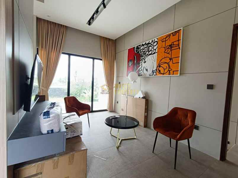 dijual villa sariharjo ngaglik sleman