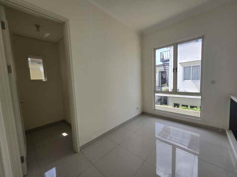 disewa rumah cluster chiara suvarna sutera tangerang