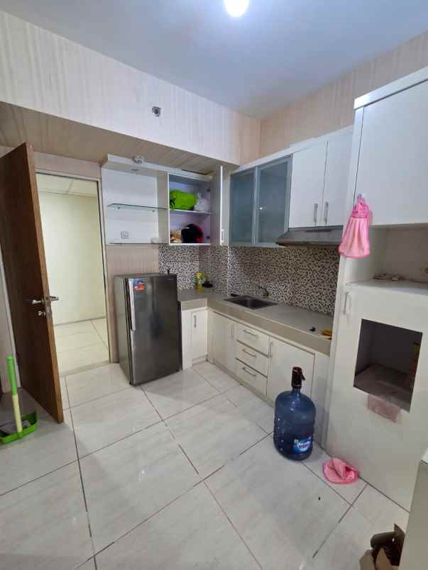 disewakan apartemen puncak bukit golf tower b lantai 2