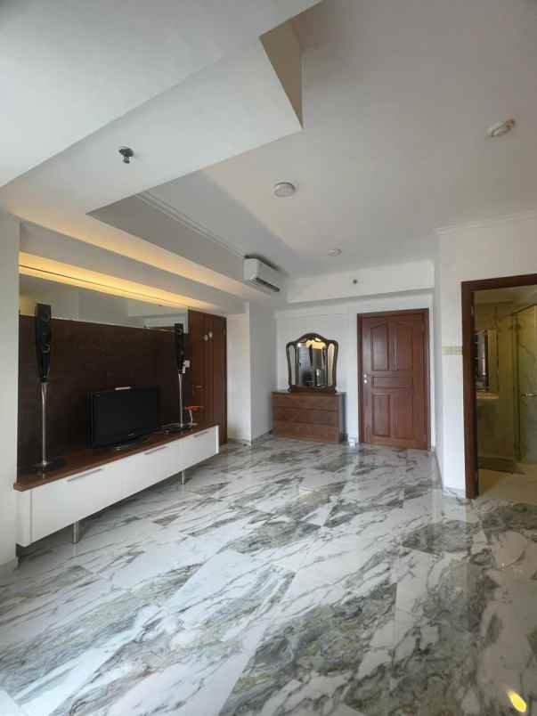 disewakan apartemen waterplace pakuwon indah