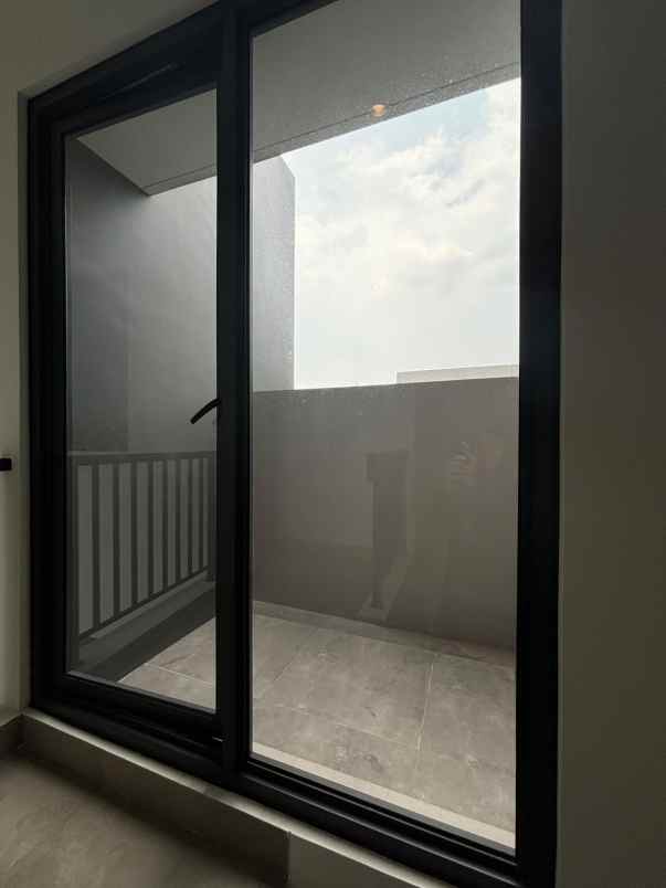 disewakan ruko gudang kantor latinos boutique soho bsd